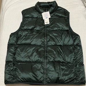 NWT Uniqlo Vest